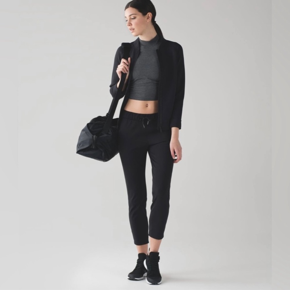 Lululemon On The Fly Pant *28" black SZ 4